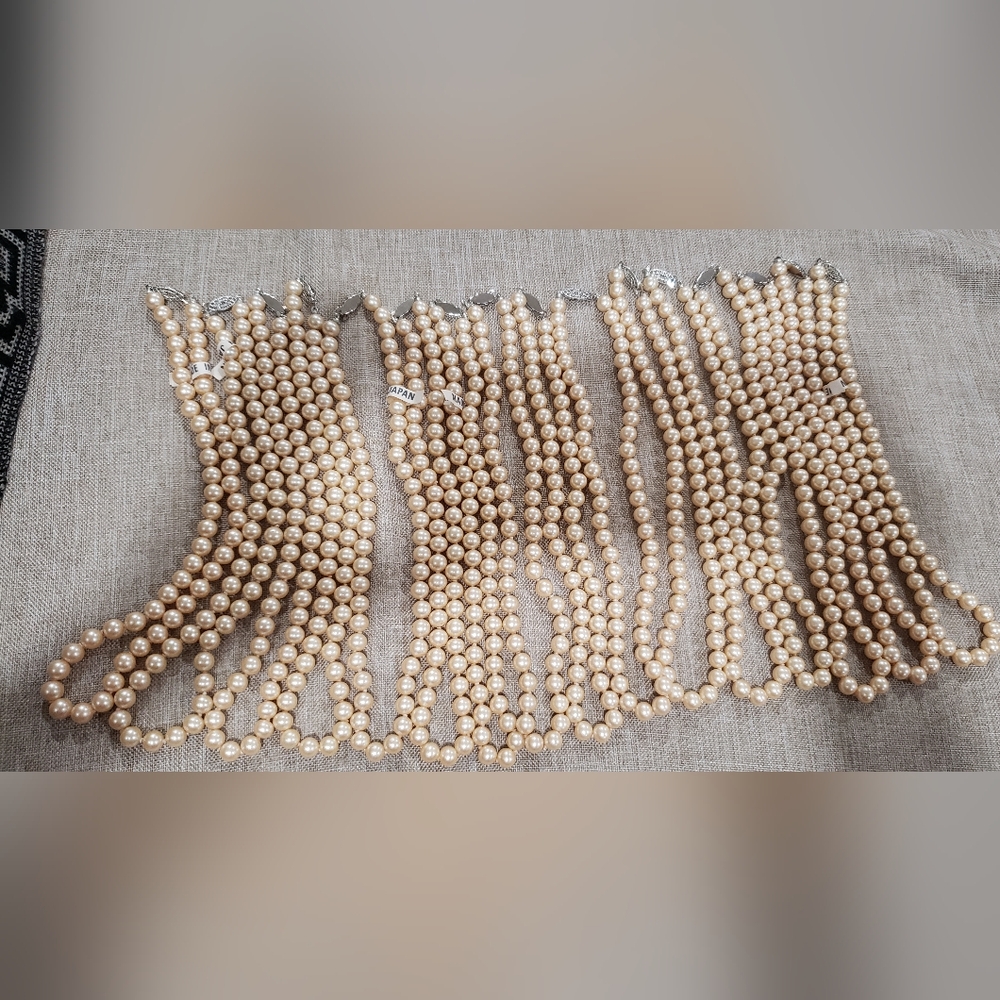 Lot of 16 Vintage 1950s Single Strand Champagne Simulated Pearl Necklaces